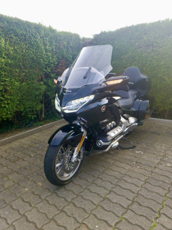 honda-goldwing-dct-2019-big-0